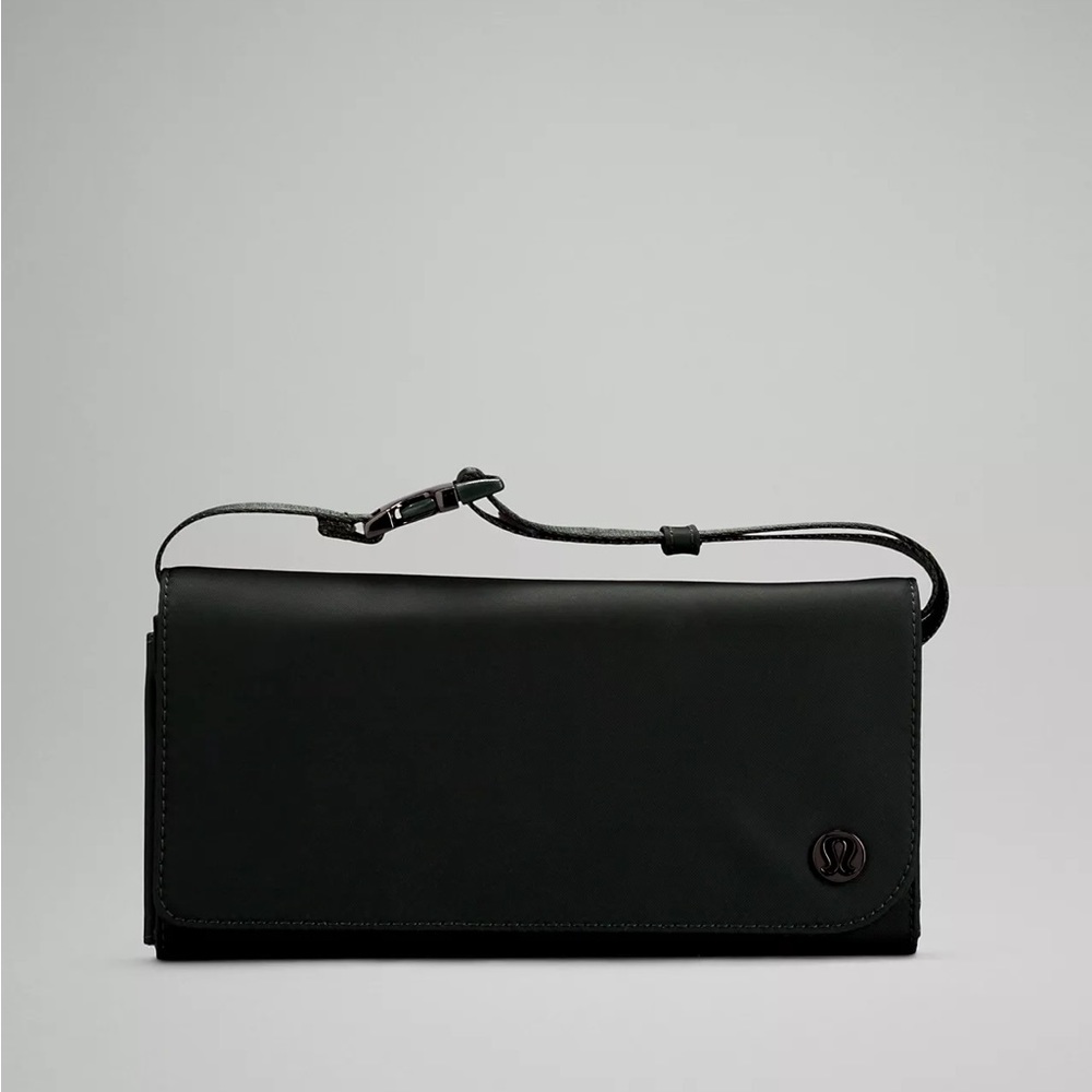 NWT Lululemon wallet clutch crossbody bag